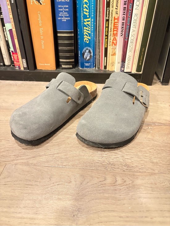 Shoes - Women’s Slip-On Suede Clog - Gray